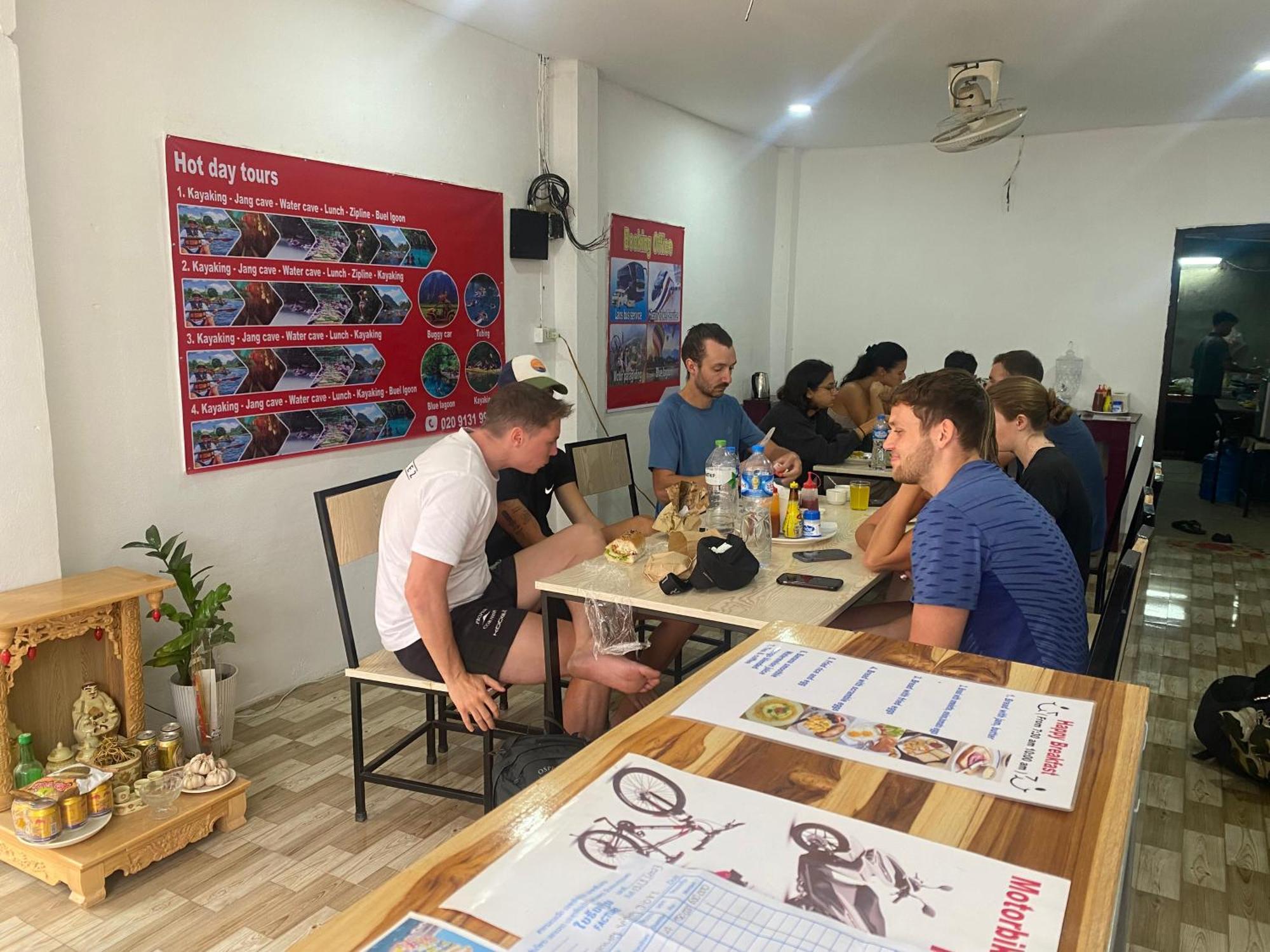 Vang Vieng Victory Guesthouse ภายนอก รูปภาพ